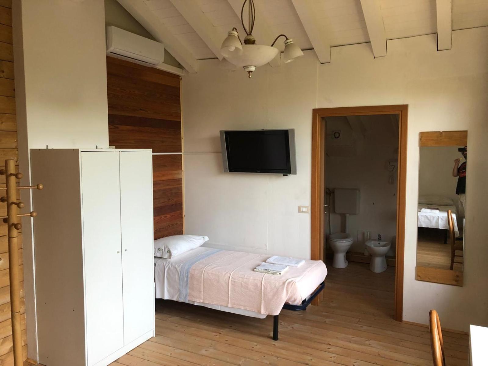 Oasi Franciacorta Guest House Provaglio d'Iseo Exterior photo